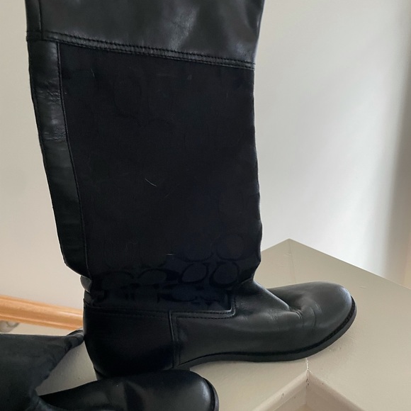 Coach Boot 6.5 flat - Picture 4 of 10